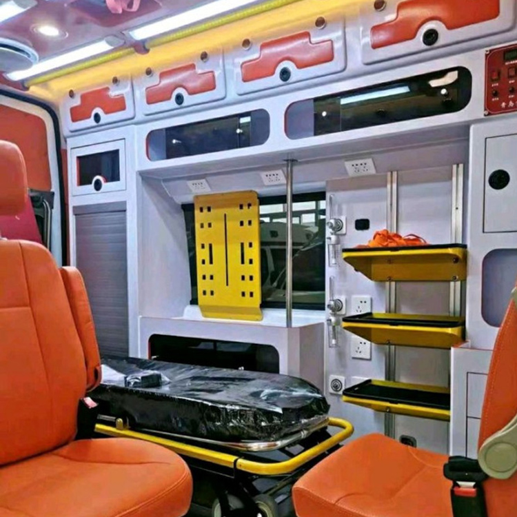 河口长途救护车护送病人租赁价格